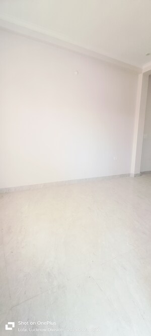 Room in 3 BHK Independent House at Gomti Nagar – for Sale