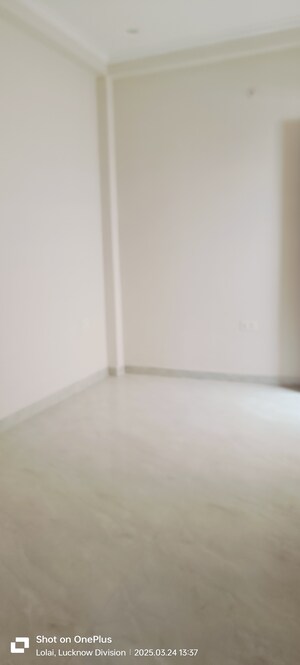 Room in 3 BHK Independent House at Gomti Nagar – for Sale