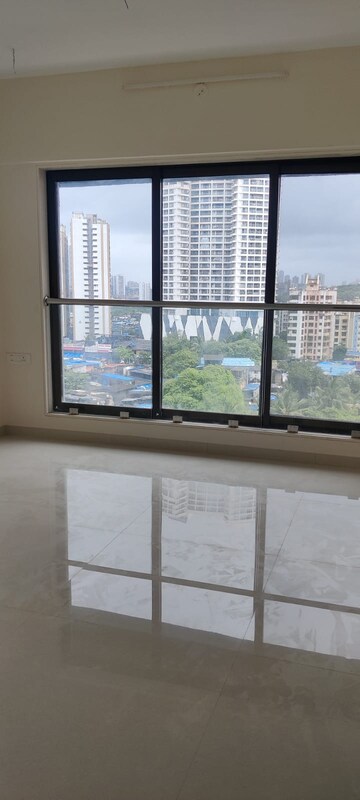Room in 3 BHK Apartment at Jyoti Sukriti, Goregaon East – for Rent