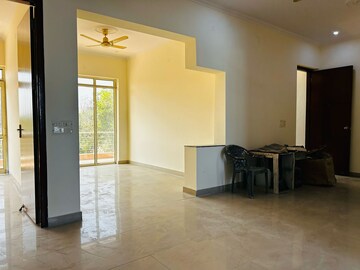 Room in 4 BHK Builder Floor at Green Fields Colony – for Sale