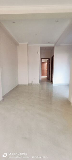 Room in 3 BHK Villa at Gomti Nagar – for Sale