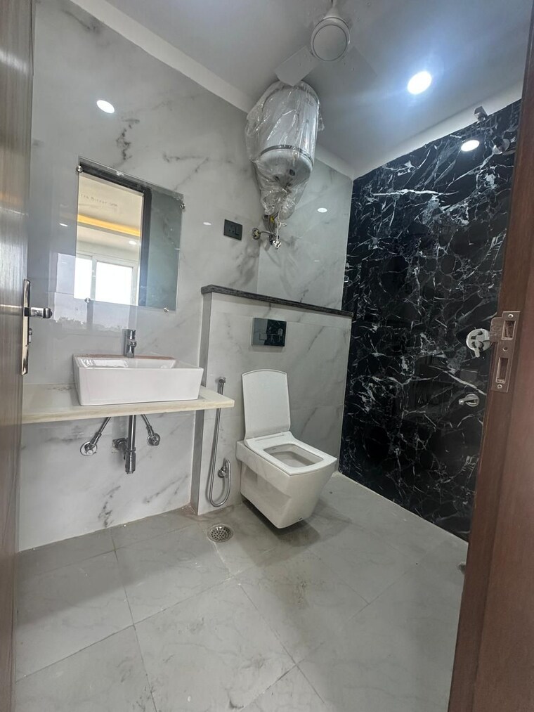 Bathroom, saket 2 Bedroom 900 Sq.Ft. Builder Floor In Saket Delhi 8393400
