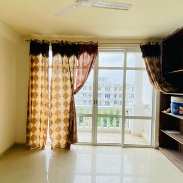 Living Room in 3 BHK Builder Floor at DLF Hyde Park, Mullanpur – for Rent