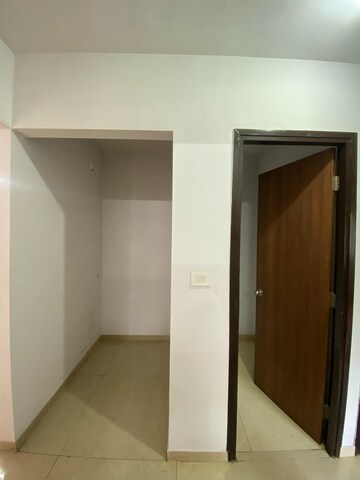 Room in 2 BHK Apartment at Lodha Lakeshore Greens, Dombivli East – for Rent