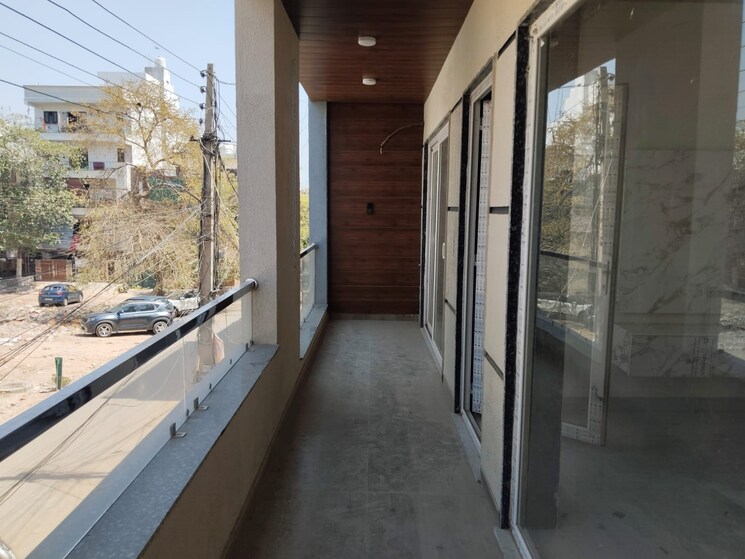 Balcony, sector 16 a 4 Bedroom 2610 Sq.Ft. Builder Floor In Sector 16 A Faridabad 8393460