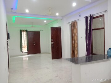 Living Room in 3 BHK Builder Floor at Unitech Arcadia, South City 2 – for Rent