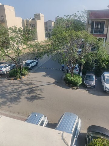 Parking in 3 BHK Apartment at Emaar MGF Emerald Hills, Sector 65 – for Rent
