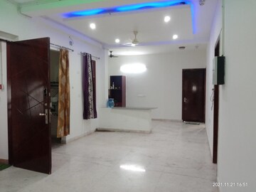 Room in 3 BHK Builder Floor at Unitech Arcadia, South City 2 – for Rent