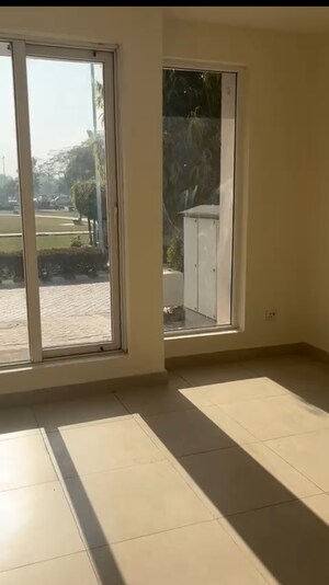 Room in 2 BHK Apartment at Wave City, Wave City – for Sale