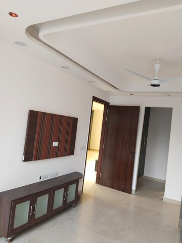 Living Room in 3 BHK Builder Floor at Sector 57 – for Rent