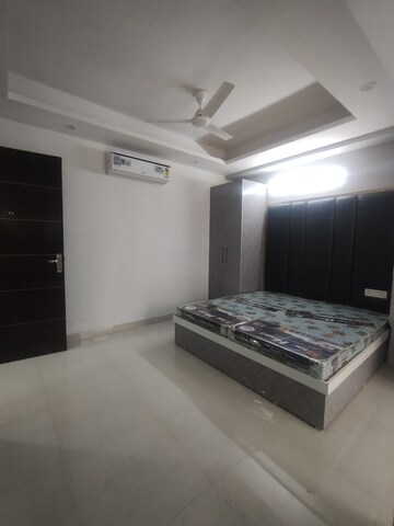 Room in 1 BHK Builder Floor at Ansal Sushant Lok I, Sector 43 – for Rent