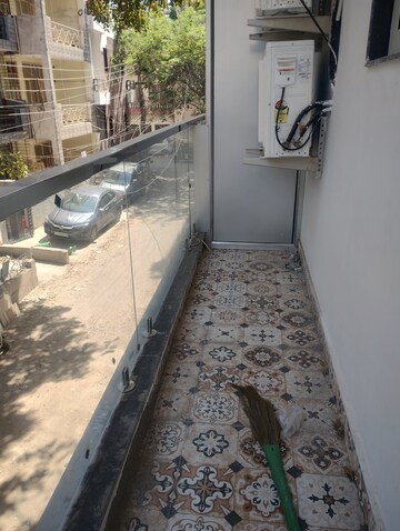 Balcony in 1 BHK Builder Floor at Ansal Sushant Lok I, Sector 43 – for Rent