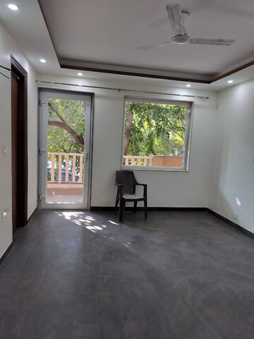 Room in 3 BHK Builder Floor at Ansal Sushant Lok I, Sector 43 – for Rent