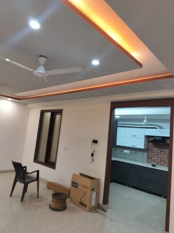 Furnished Amenities in 3 BHK Builder Floor at Ansal Sushant Lok I, Sector 43 – for Rent