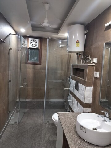 Bathroom in 3 BHK Builder Floor at Ansal Sushant Lok I, Sector 43 – for Rent