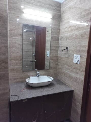 Bathroom in 3 BHK Builder Floor at Ansal Sushant Lok I, Sector 43 – for Rent