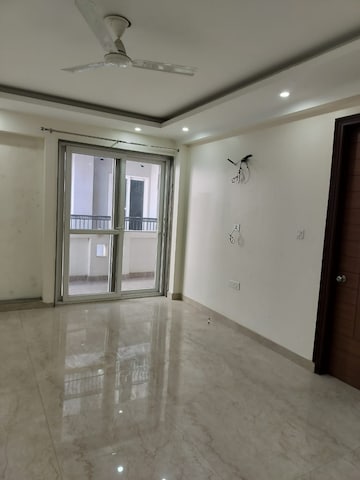 Room in 3 BHK Builder Floor at Ansal Sushant Lok I, Sector 43 – for Rent