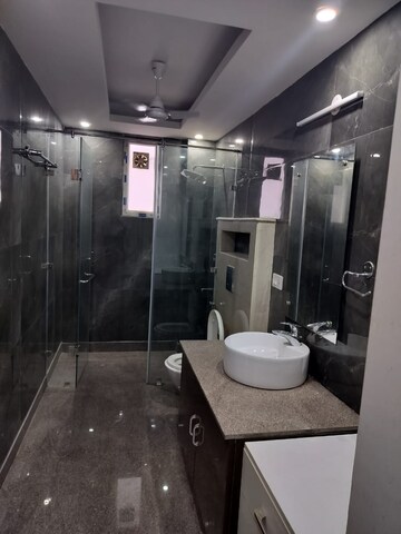 Master Bedroom in 3 BHK Builder Floor at Ansal Sushant Lok I, Sector 43 – for Rent