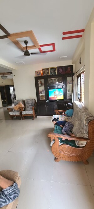 Living Room in 4 BHK Apartment at Unitech The World Spa, Sector 30 – for Sale
