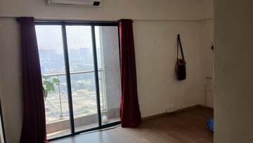 Room in 2 BHK Apartment at Naman Premier, Andheri East – for Rent