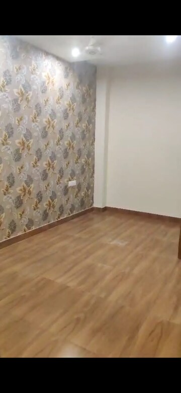 Room in 1 BHK Builder Floor at Govindpuri – for Rent