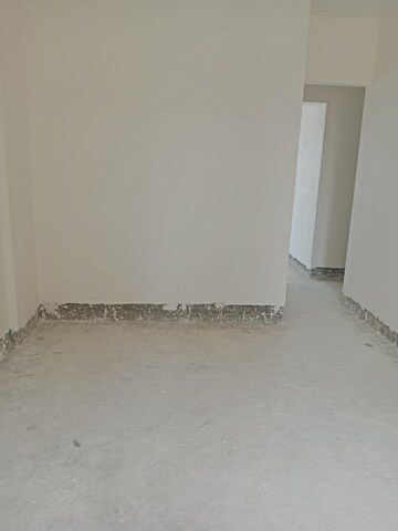Room in 3 BHK Apartment at Mirchandani Triton, Santacruz West – for Sale