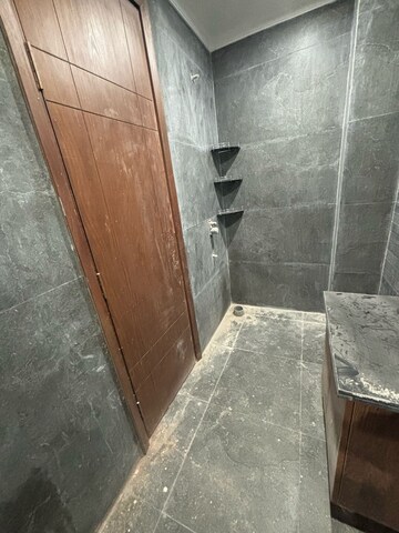 Furnished Amenities in 4 BHK Builder Floor at Saket – for Sale