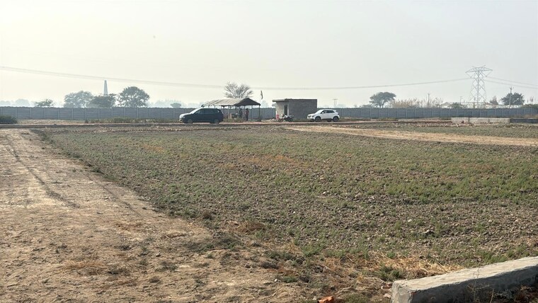 Exterior View, upsidc site b  1000 Sq.Yd. Plot In Upsidc Site B Greater Noida 8393589