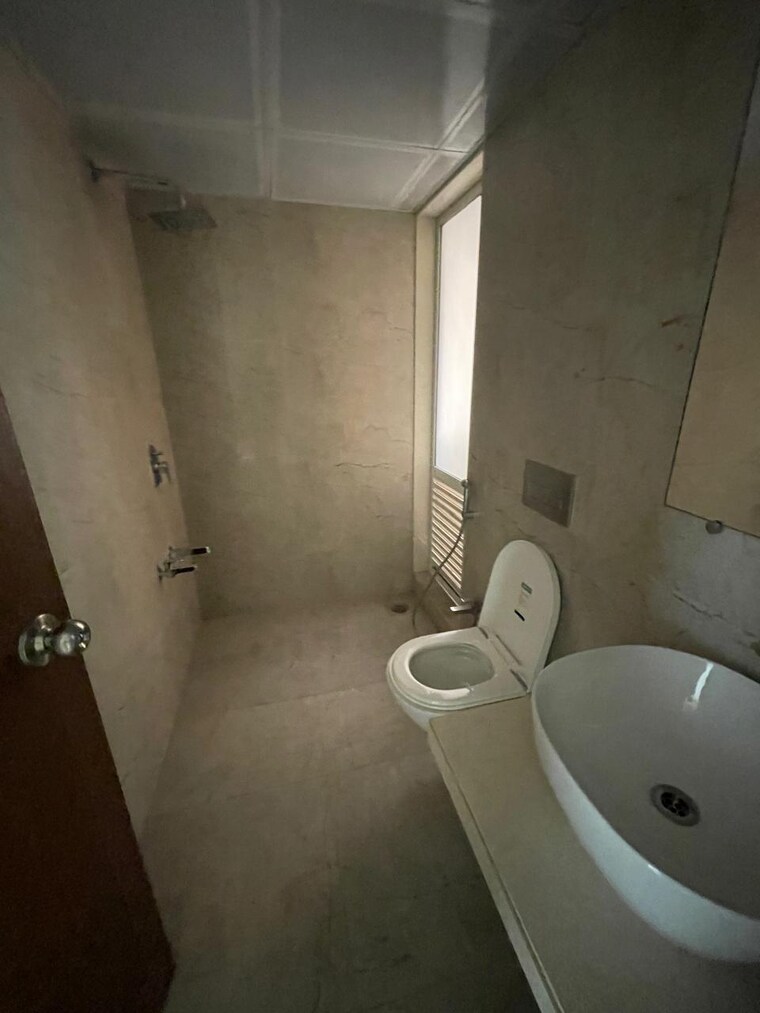 Bathroom, dosti-west-county-phase-2-dosti-cedar 2 Bedroom 660 Sq.Ft. Apartment In Balkum Pada Thane 8393639