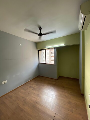 Room in 2 BHK Apartment at Lodha Palava Downtown, Dombivli East – for Rent