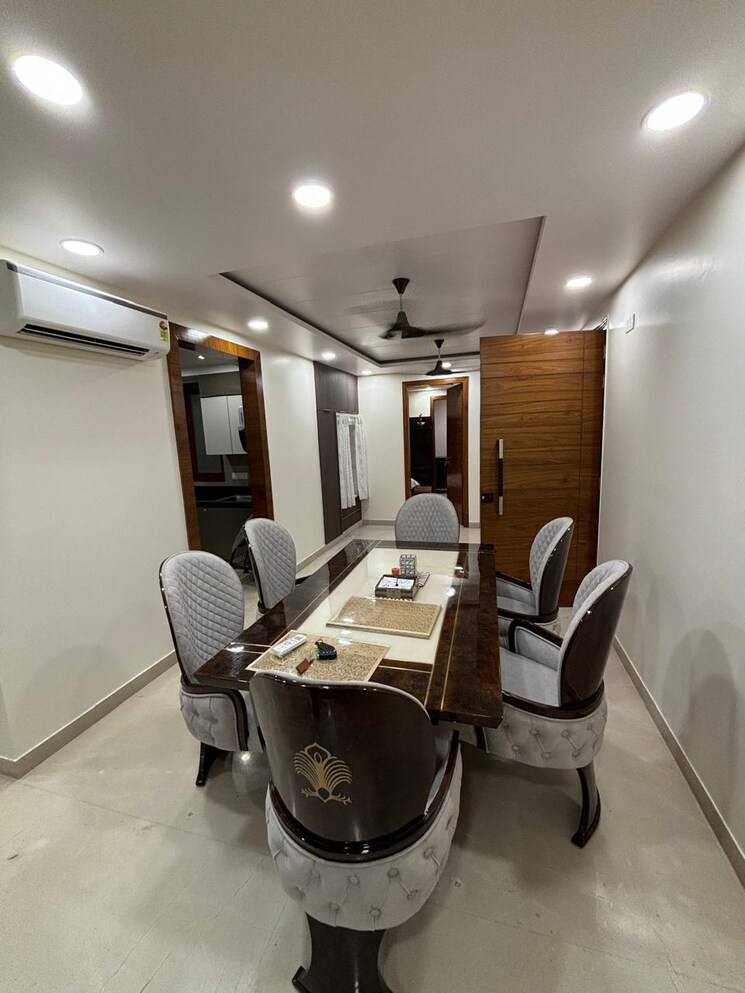 Gym, rajouri garden 3 Bedroom 1800 Sq.Ft. Builder Floor In Rajouri Garden Delhi 8393603