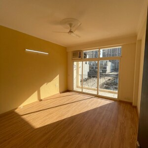 Bedroom in 3.5 BHK Villa at Amrapali Dream Valley, Amrapali Dream Valley – for Sale