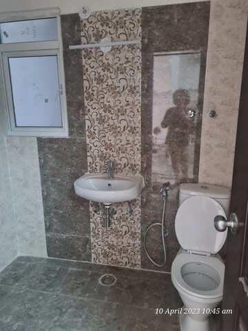 Bathroom in 3 BHK Apartment at Central Park I, Sector 42 – for Sale