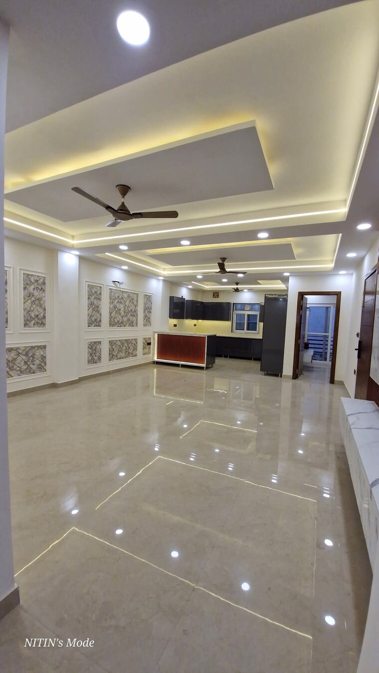  Parking, srishti-greenfield-homes 3 Bedroom 1800 Sq.Ft. Builder Floor In Green Fields Colony Faridabad 8393628