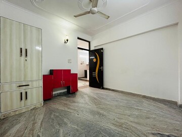 Room in 1 BHK Apartment at Saket – for Rent