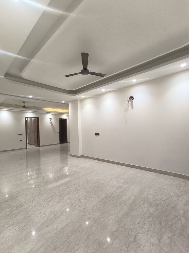 Room, srishti-greenfield-homes 4 Bedroom 4100 Sq.Ft. Builder Floor In Green Fields Colony Faridabad 8393733