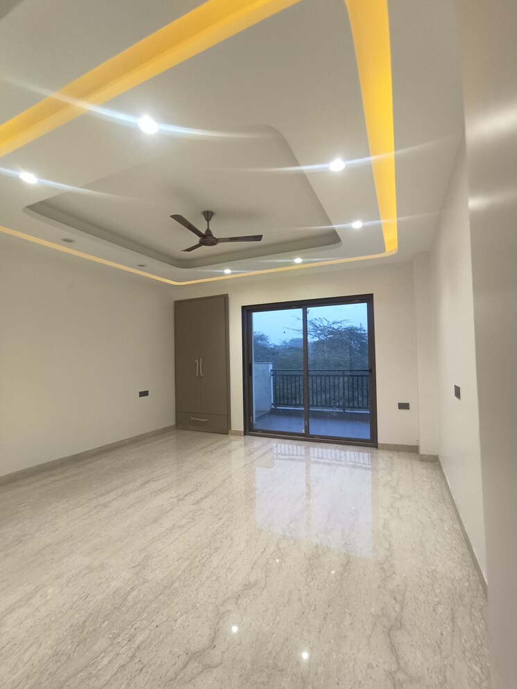 Room, srishti-greenfield-homes 4 Bedroom 4100 Sq.Ft. Builder Floor In Green Fields Colony Faridabad 8393733