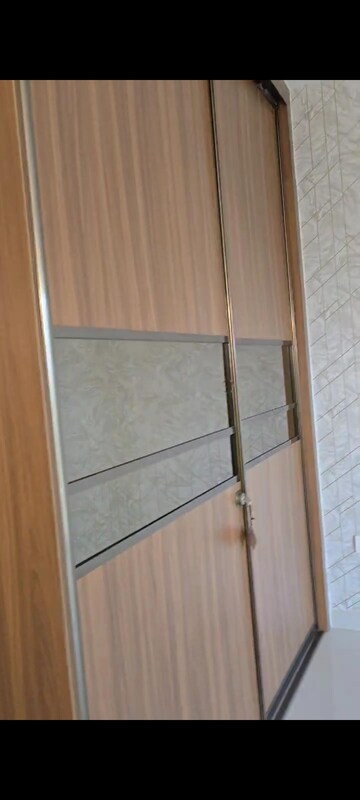 Room in 3.5 BHK Apartment at Godrej Platinum Hebbal, Hebbal – for Rent