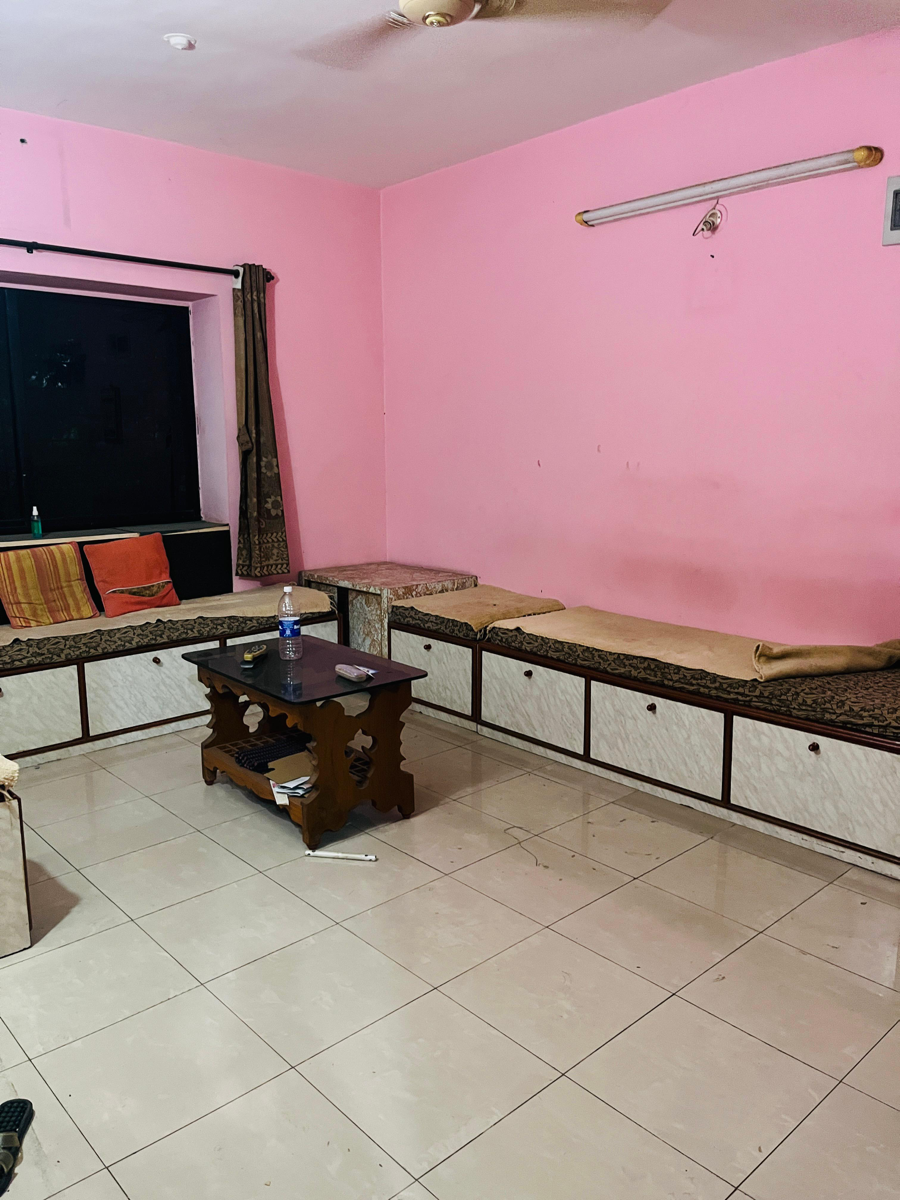 2 BHK + Extra Room Apartment For Sale in Mansi Maniratna Complex