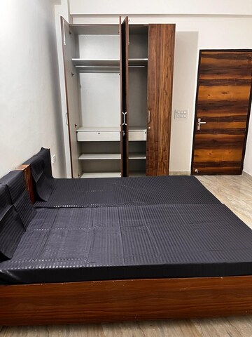 Room in  Pg at Sector 69 – for Rent