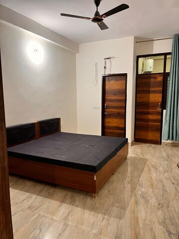 Room in  Pg at Sector 69 – for Rent