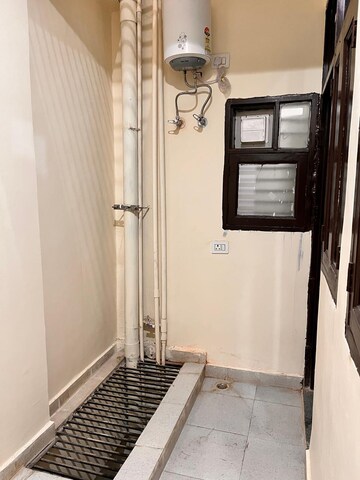 Staircase in  Pg at Sector 69 – for Rent
