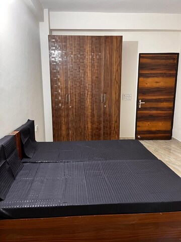 Room in  Pg at Sector 69 – for Rent