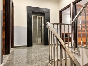 Staircase in  Pg at Sector 69 – for Rent