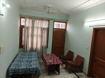 Living Room in 1 BHK Independent House at Sector 10 – for Rent
