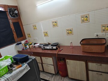 Team Area in 1 BHK Independent House at Sector 10 – for Rent