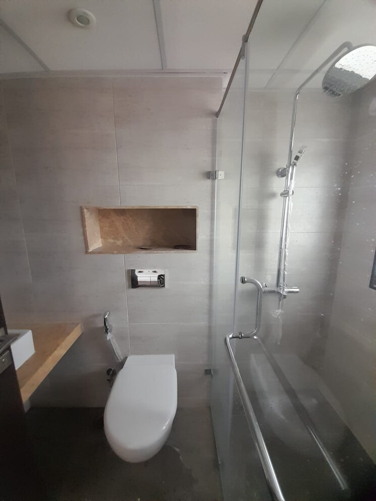 Bathroom, kolte-patil-24k-stargaze 4 Bedroom 1749 Sq.Ft. Apartment In Bavdhan Pune 8393716