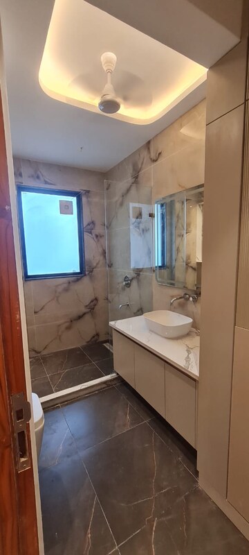 Bathroom in 5 BHK Builder Floor at Green Wood City, Sector 45 – for Sale