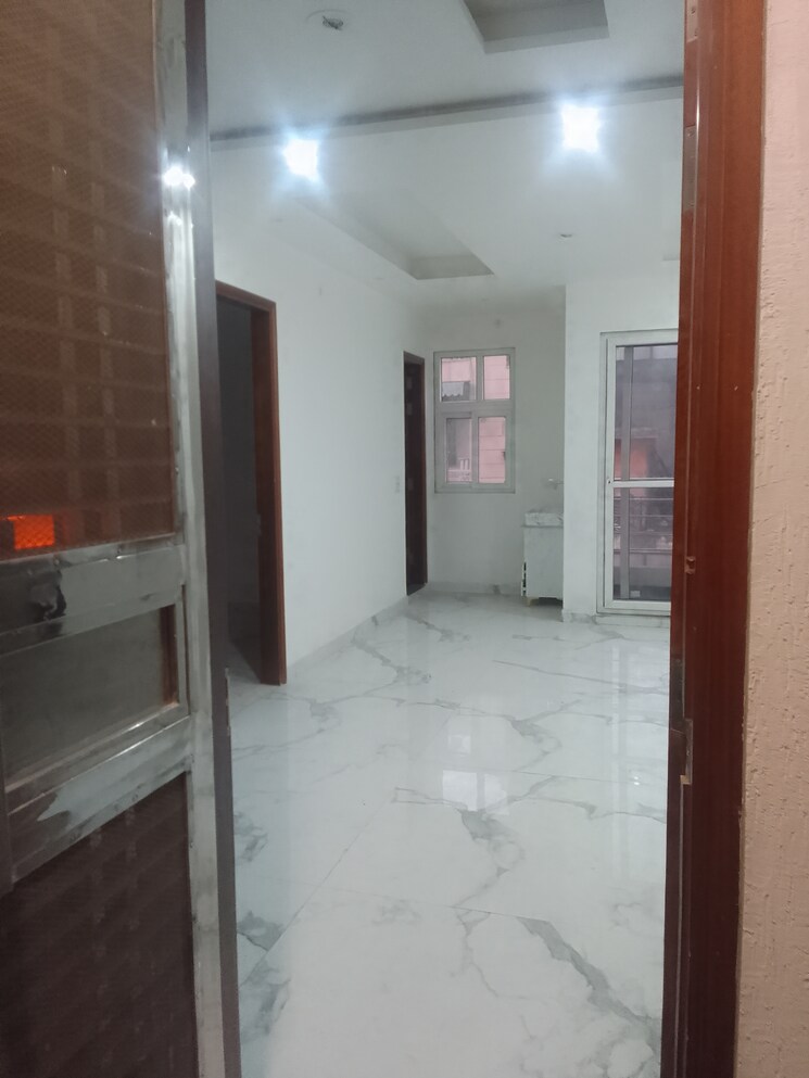 Bathroom, rohini sector 24 2 Bedroom 60 Sq.Mt. Builder Floor In Rohini Sector 24 Delhi 8393840
