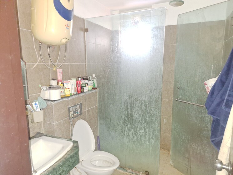 Bathroom, puri-pranayam 3 Bedroom 1857 Sq.Ft. Apartment In Sector 82 Faridabad 8393828